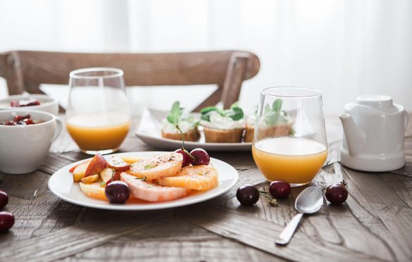 Tips&Tricks: Always Add Some Freshly Sliced Fruit To Your Meal