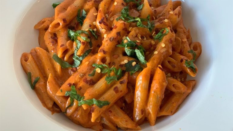 GIGI HADID'S FAMOUS Pasta without Vodka | Tiktok Spicy Pasta Recipe – Best Spicy Sauce Penne Pasta