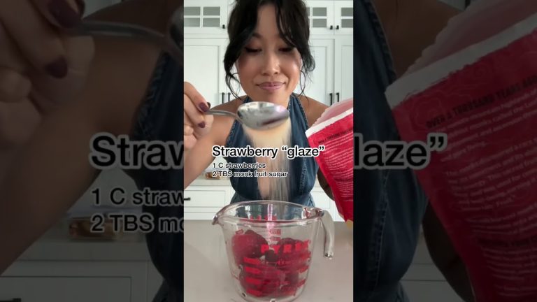 A $17 smoothie??! 😳 #haileybieber #smoothie #collagen #smoothierecipes #healthyrecipes