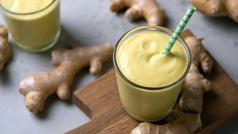 Keto Turmeric Smoothie Recipe [Anti-Inflammatory]