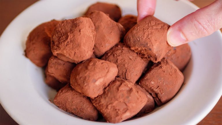 Do you have Milk and cacao powder? Delicious dessert in a minute with few ingredients!