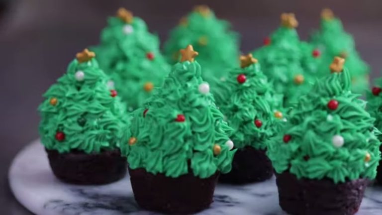 5 Christmas Dessert Recipes That Will Transport You to the North Pole!