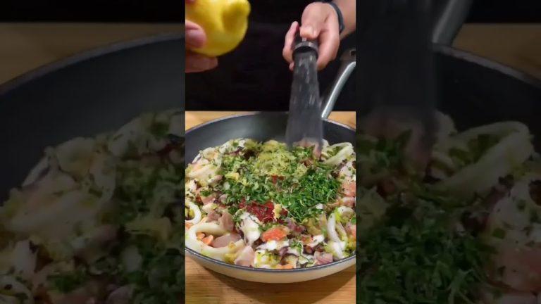 Pastilla au fruit de mer / Seafood Pastilla #cuisine #fyp #recipe #recette #fruitdemer #pastillas