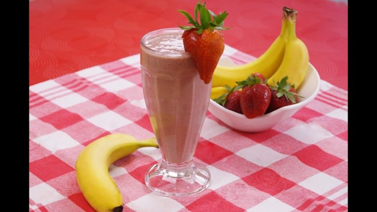 Chocolate Strawberry Banana Smoothie Recipe: Healthy Recipe! How To: Di Kometa-Dishin' With Di  #71