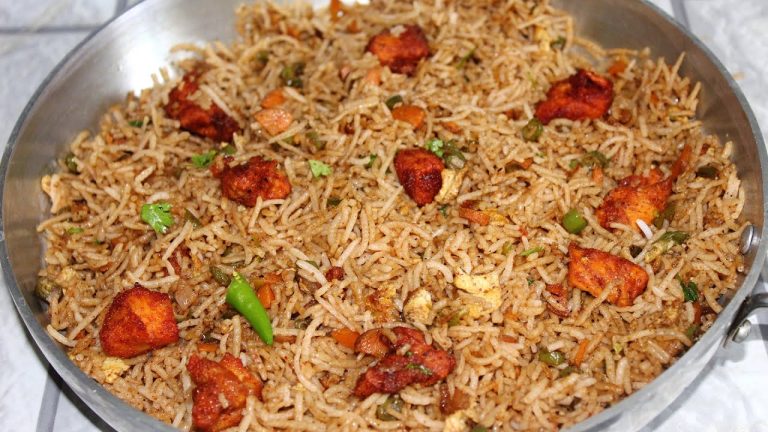 ரோட்டுக்கடை சிக்கன் பிரைடு ரைஸ் | Roadside Chicken Fried Rice Recipe | Chicken Fried Rice Tamil