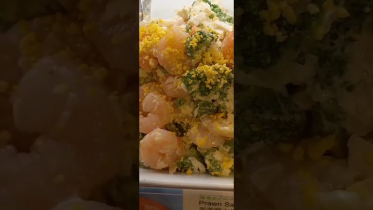 KING PRAWN SALAD #asmr #seafood #satisfying #salad #shorts