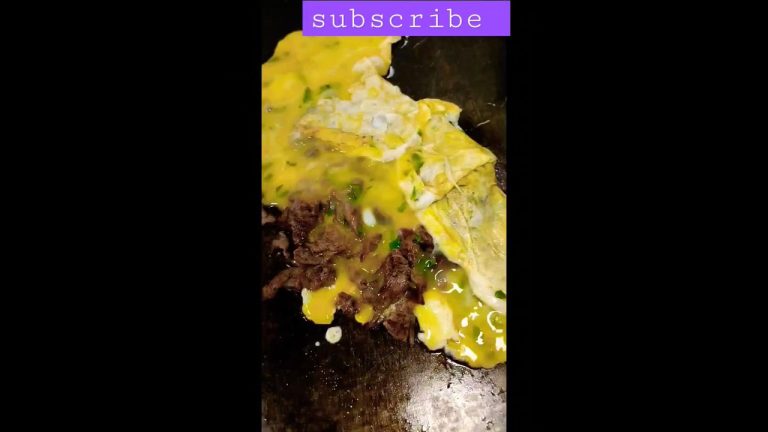 egg with beef sandwich #shorts #foodie #viral #food #beef @Ekra cooking recipe