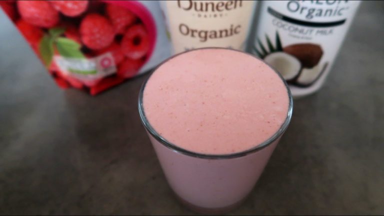 Low Carb Yogurt Smoothie Recipe | 3 Ingredient Healthy Keto Smoothies