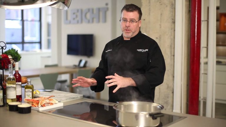 How to Boil King Crab : Seafood Recipes