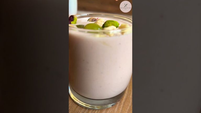 Strawberry And Yougurt Smoothie #shorts #smoothierecipes #smoothie #strawberrysmoothie #yougurt