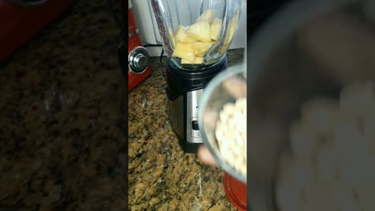 How To Make Pineapple Peanut Banana Smoothie