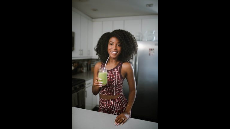 Quick + Delicious Green Smoothie Recipe