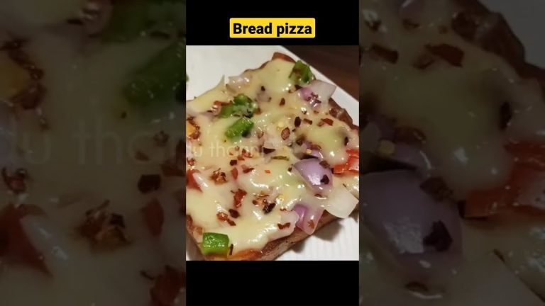 Bread pizza recipe | Bread recipes | Quick snack with bread #shorts #breadrecipe #breadpizza