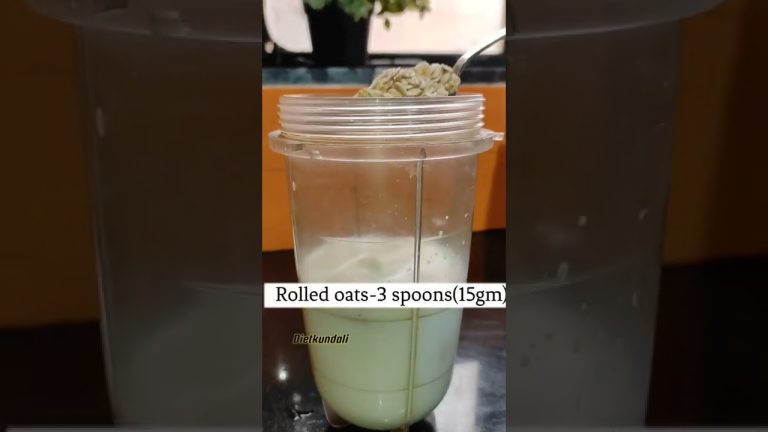 Smoothie recipe #breakfast #ashortaday #shotsvideo #youtubeshorts