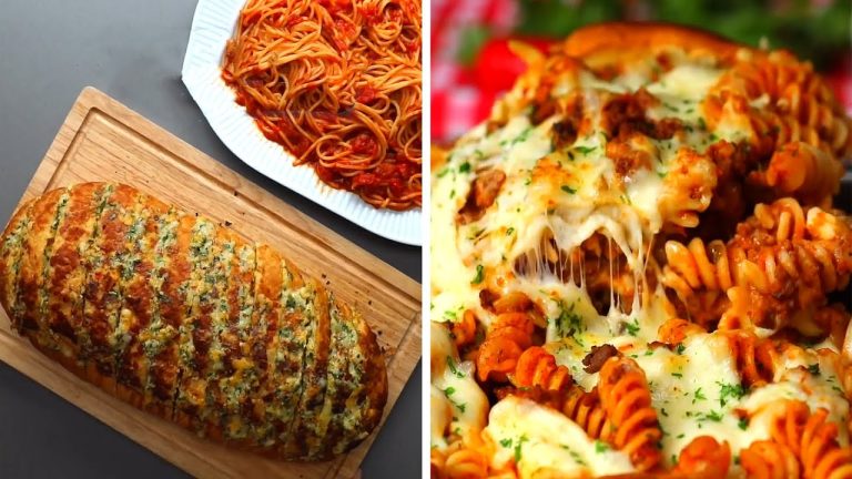 5 Incredible Garlic Bread Recipes