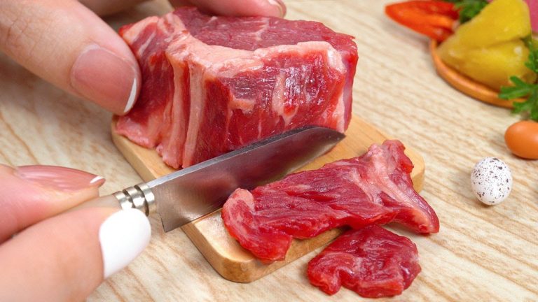 Yummy Miniature Beef Recipe Tutorial | Delicious Tiny Poached Egg | Tiny Cakes