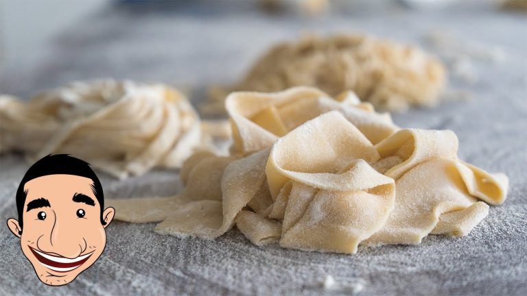 HOW TO MAKE FRESH PASTA FROM SCRATCH | With and Without Machine