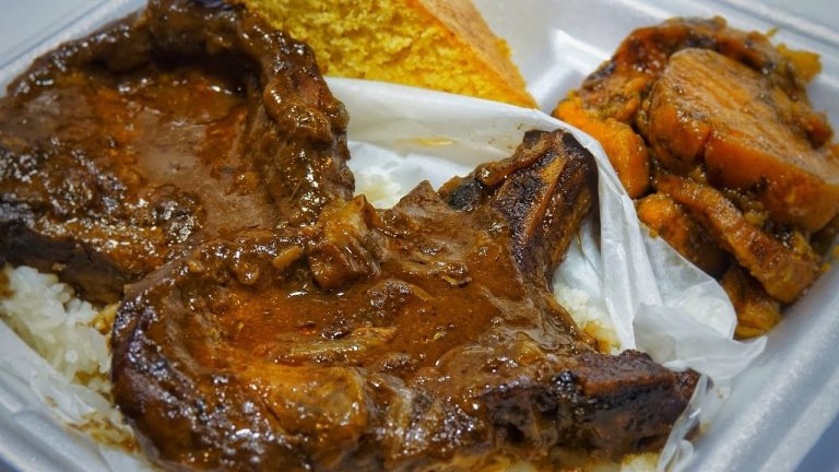 How To Cook Pork Chops and Onion Gravy In Oven / Pork Chop Recipes