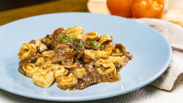 Homemade BEEF TORTELLINI – OLIVE GARDEN COPYCAT | Recipes.net