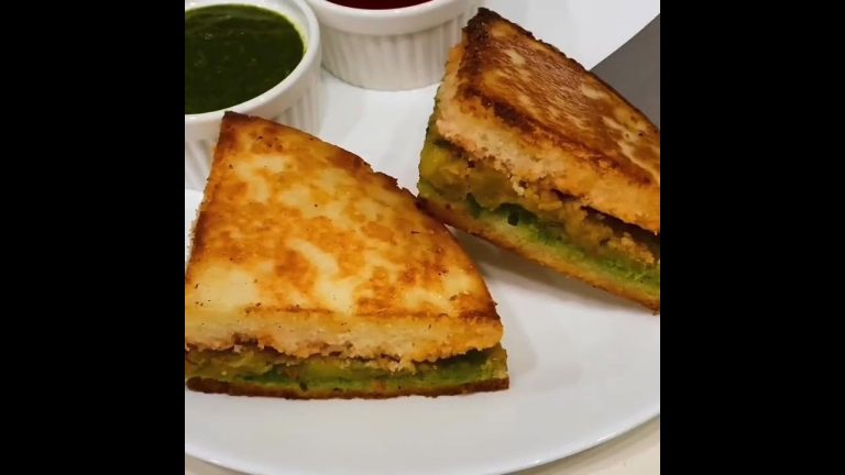 सूजी का झटपट आसान  टेस्टी और क्रिस्पी नाश्ता  | Best Breakfast Recipe#shorts #shortsvideoviral