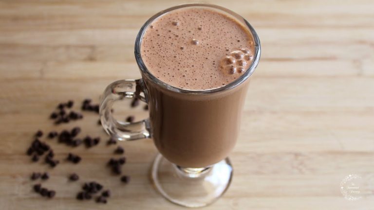Mocha Smoothie Recipe | Breakfast Smoothie Recipes | The Sweetest Journey
