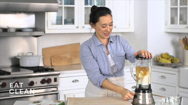 Almond-Date Smoothie Recipe – Eat Clean with Shira Bocar