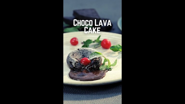 Aaj Chocolate Lava Cake Banate Hai… Kunal Kapur Dessert Recipes #Shorts #YTShorts