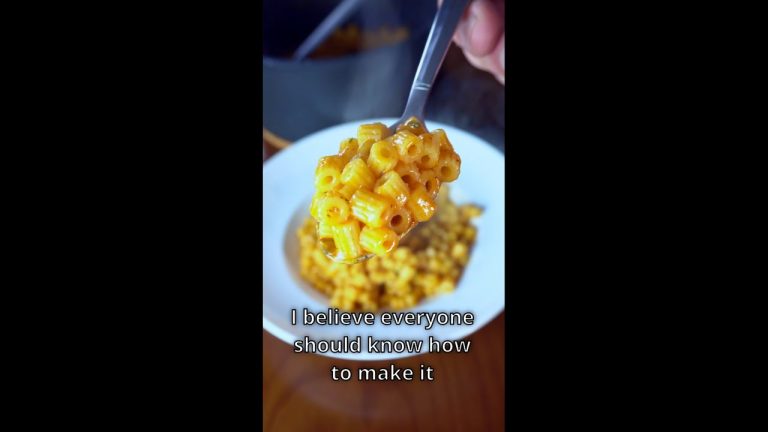 أسهل طريقة للمكرونة بالصلصة – Easy Red Sauce Pasta Recipe #Shorts