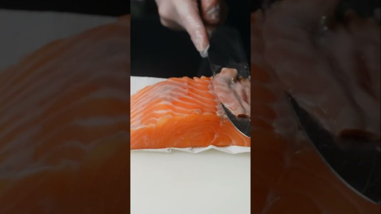 Salmon cutting – Delicious Seafood