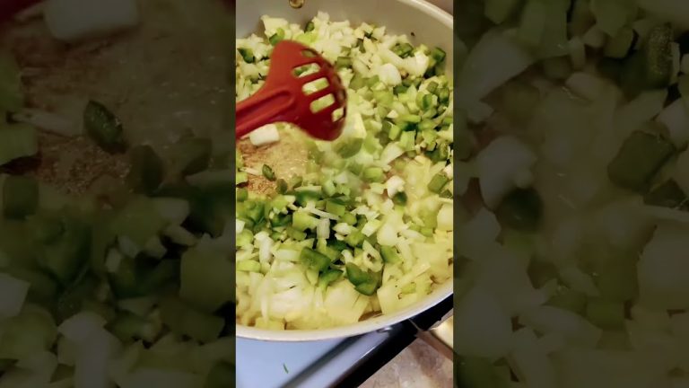 How To Make The Best Seafood Gumbo. #shorts #gumbo #seafood