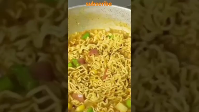 Maggi And Pasta Recipe #Maggi #noodles#maggiPasta#cheese#shorts#indianfood#delhi#Maggilovers#viral