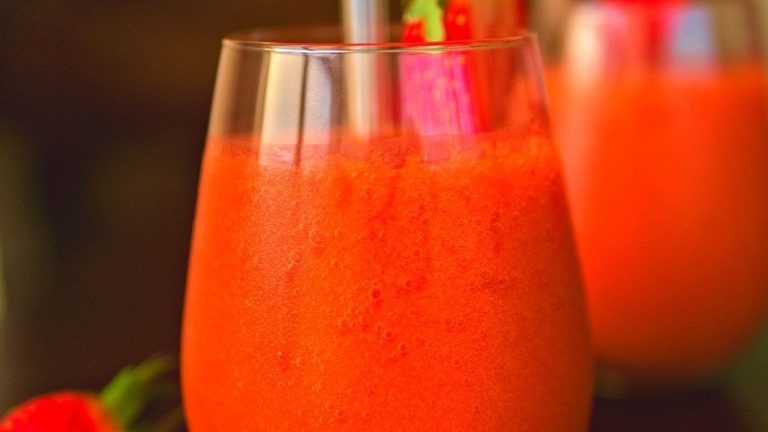 Strawberry mango smoothie recipe