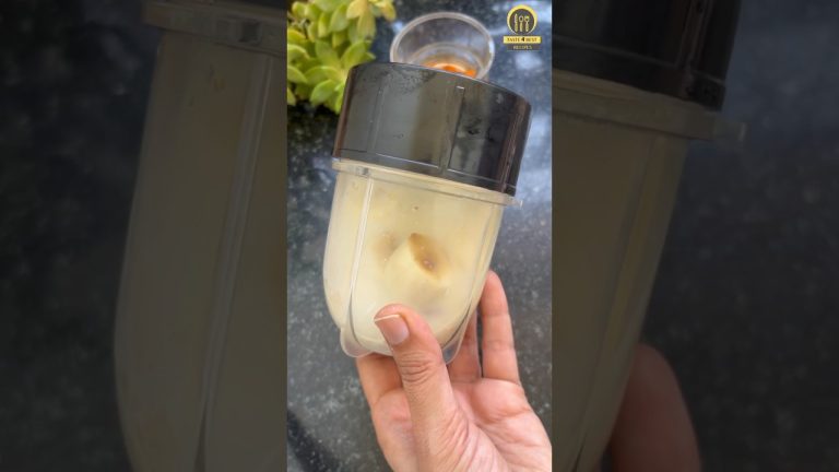 Less than 1 minute Breakfast smoothie recipe 😋 #shorts