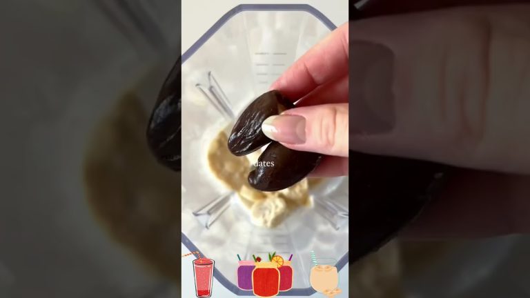 Healthy ”Cinnamon Roll” Smoothie Recipe #healthydrinks #smoothierecipe #healthytips