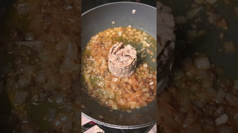 Seafood nachos 🦞  #food #foodie #good #goodeats #ig #instagram #shorts #tiktok #viral #cajun #asmr