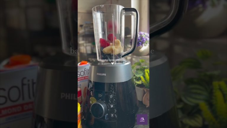 🤩 🏋️‍♀️weight loss smoothie 🫐🍓🍌🍷  #christmas #blueberry#homemade #fyp #recipe #healthy #weightloss