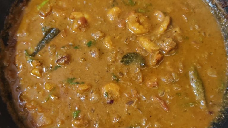 Prawns Curry | Prawns Kulambu | Eral Kulambu | kerela Style Prawns Curry | Seafood Recipes in Tamil.