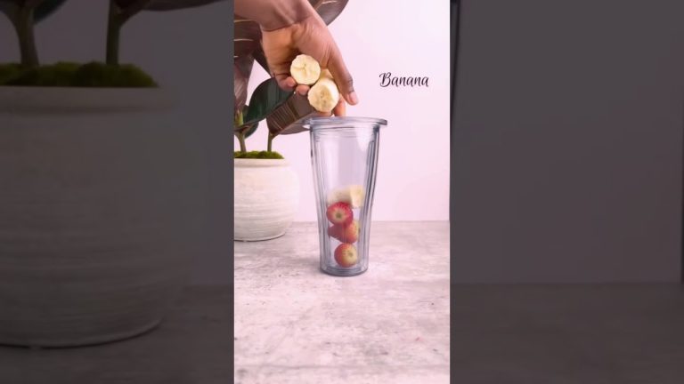 Healthy smoothie. #short #weightloss #fatloss #fitness #food #detox #satisfying #foodart #viralvideo