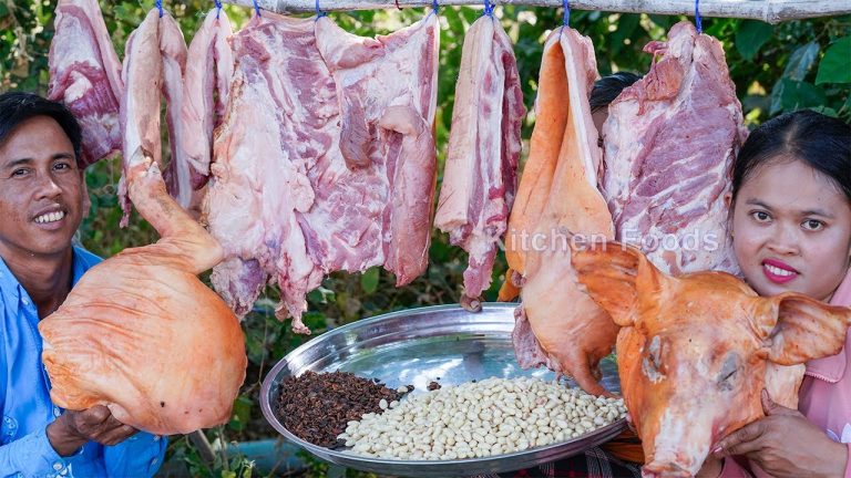 Cooking Hong Pig Head Pig Thigh & Pork Belly Recipe in Village – Keep Donation Foods with Neighbors