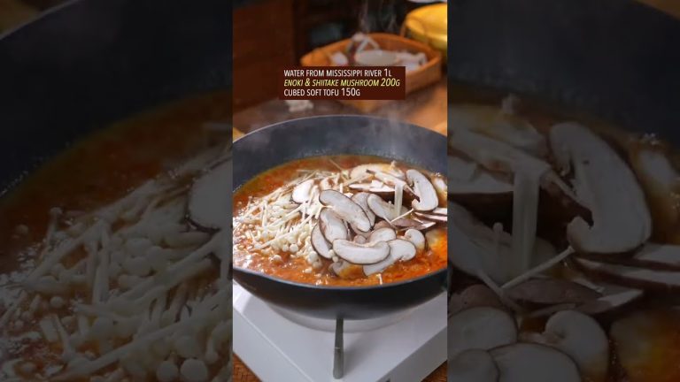 EASY & QUICK TOMATO SOUP RECIPE #recipe #chinesefood #cooking #tomato #soup #shorts #mushroom #egg