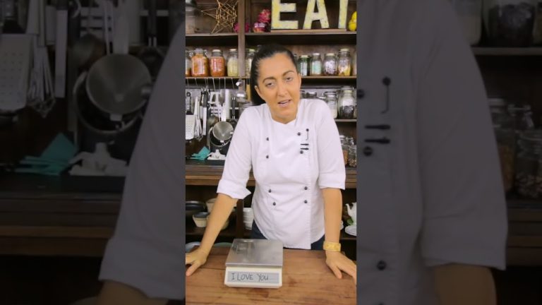 Delicious Banana Bread #shorts | Recipe link in comment section 👉