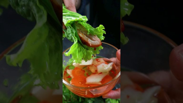 Hoi An style pork toast | Bánh mì chả chiên Hội An #shorts #helenrecipes #vietnamesefood #snacks