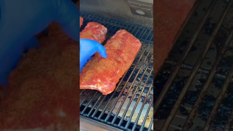 🔥🔥👍 placing the Cherry Coke ribs in the smoker 👍🔥🔥@recteq