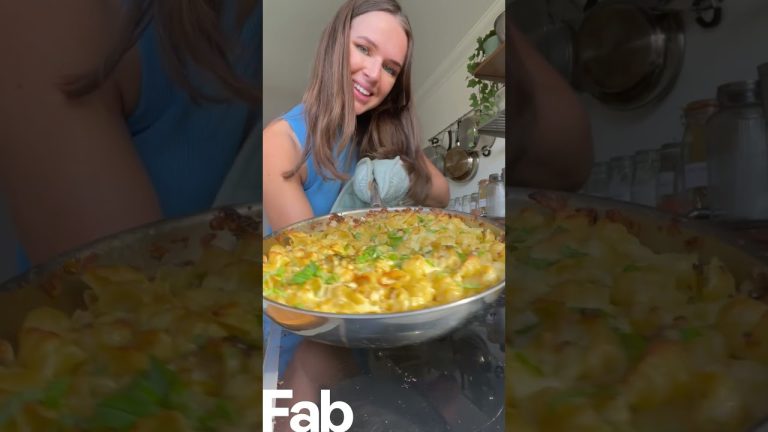 Creamy Brussels Sprout Pasta Bake Recipe #shorts #festiverecipe #cooking #brusselssprouts #cheapeats