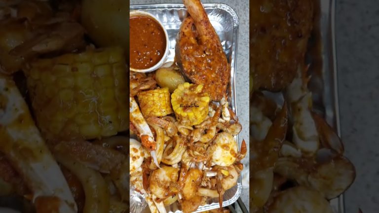 Recipe dropping soon! 😁#seafoodboil #seafood #shrimp  #seafoodlover #crablegs #seafoodlover#mukbang