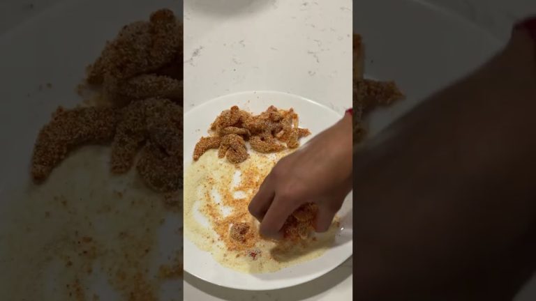 Prawns/Shrimp garlic rawa fry #shorts #asmr #seafood #prawns #shrimp #food #yummy #fry #quickrecipe