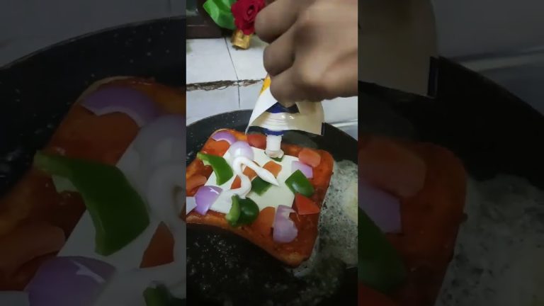 Tawa bread Pizza Recipe | No Oven Pizza | #shorts#short#viral#trending