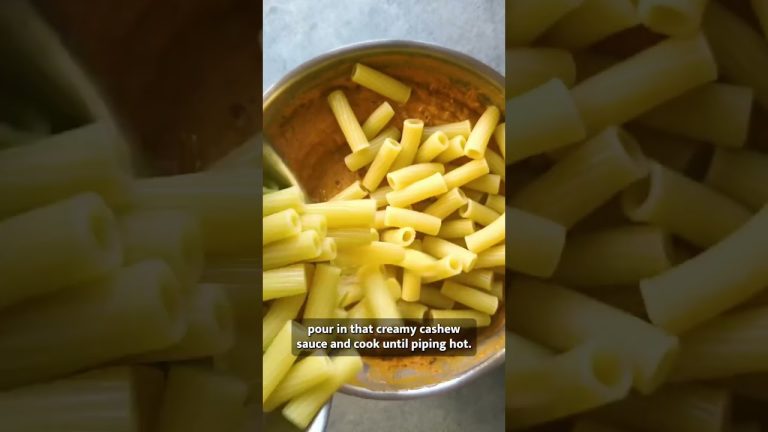 How to make plant-based vodka pasta! 🍝 #shorts #vegan