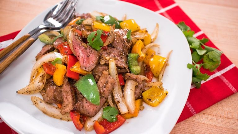 Black Pepper Beef Stir-Fry Recipe เนื้อผัดพริกไทยดำ | Thai Recipes