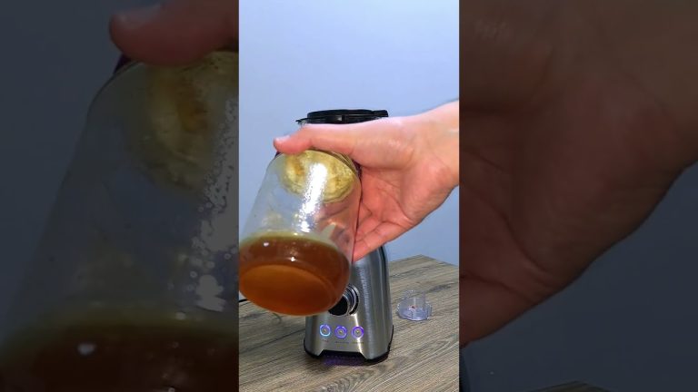 A smoothie🍓🍹🍌A day keeps the👨‍⚕️away⬆️⬆️